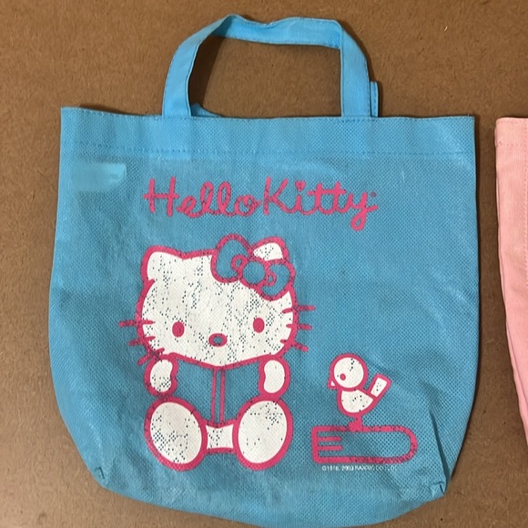 Hello Kitty Tote Bag Bundle - Picture 3 of 7